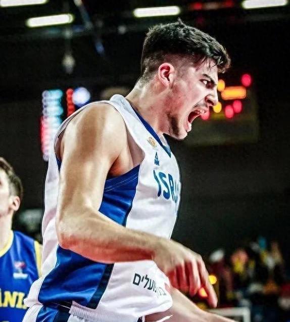 海星体育-关于意甲倒计时，密尔沃基雄鹿窗口期战术微调，细节引发关注，球迷炸锅，轮换策略成焦点的信息-海星体育