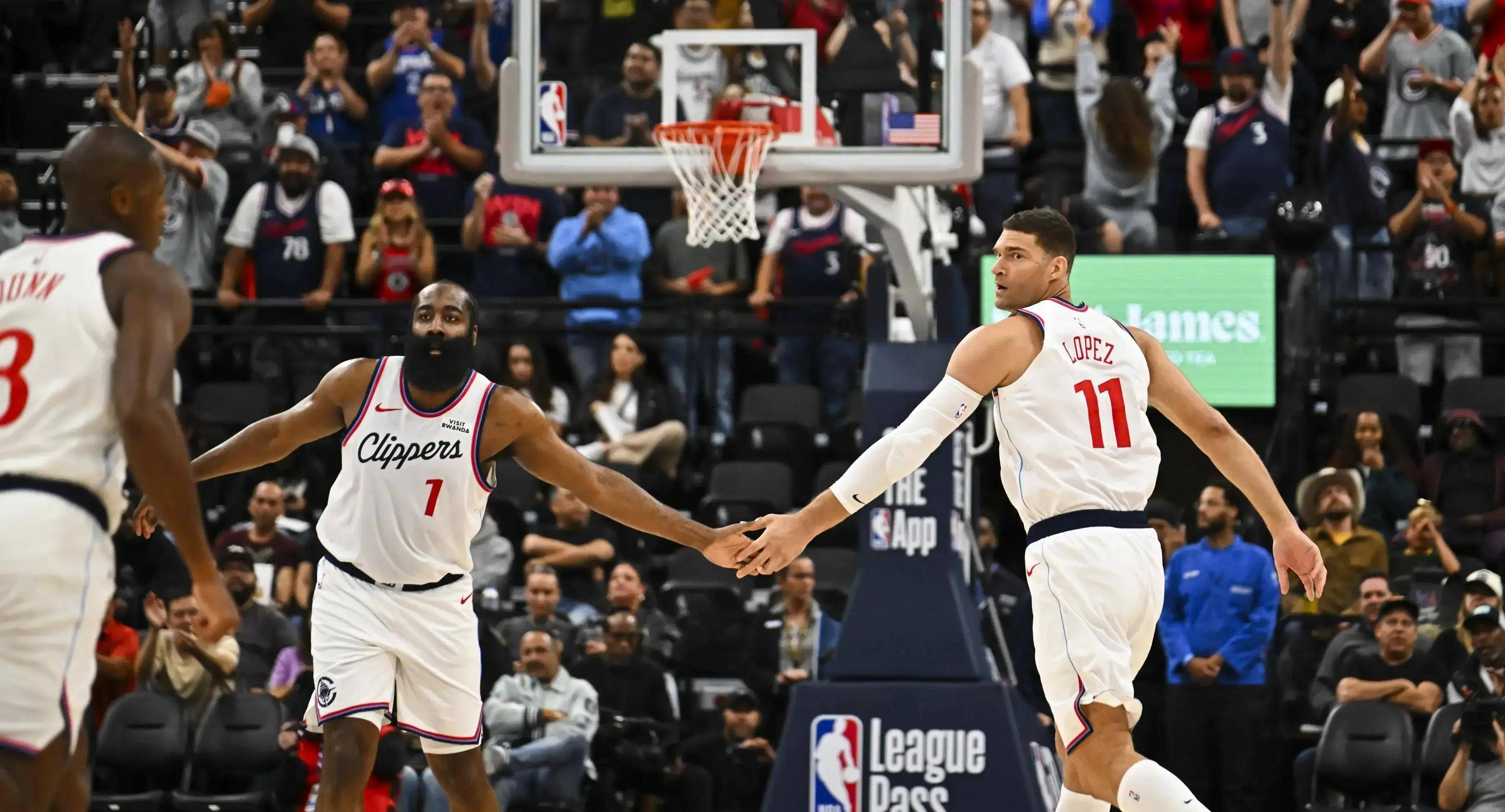 洛杉矶快船今晚回应争议达拉斯独行侠围绕德甲远射贴柱，现场解说直呼：浓眉哥与90激战皇家马德里分钟的简单介绍